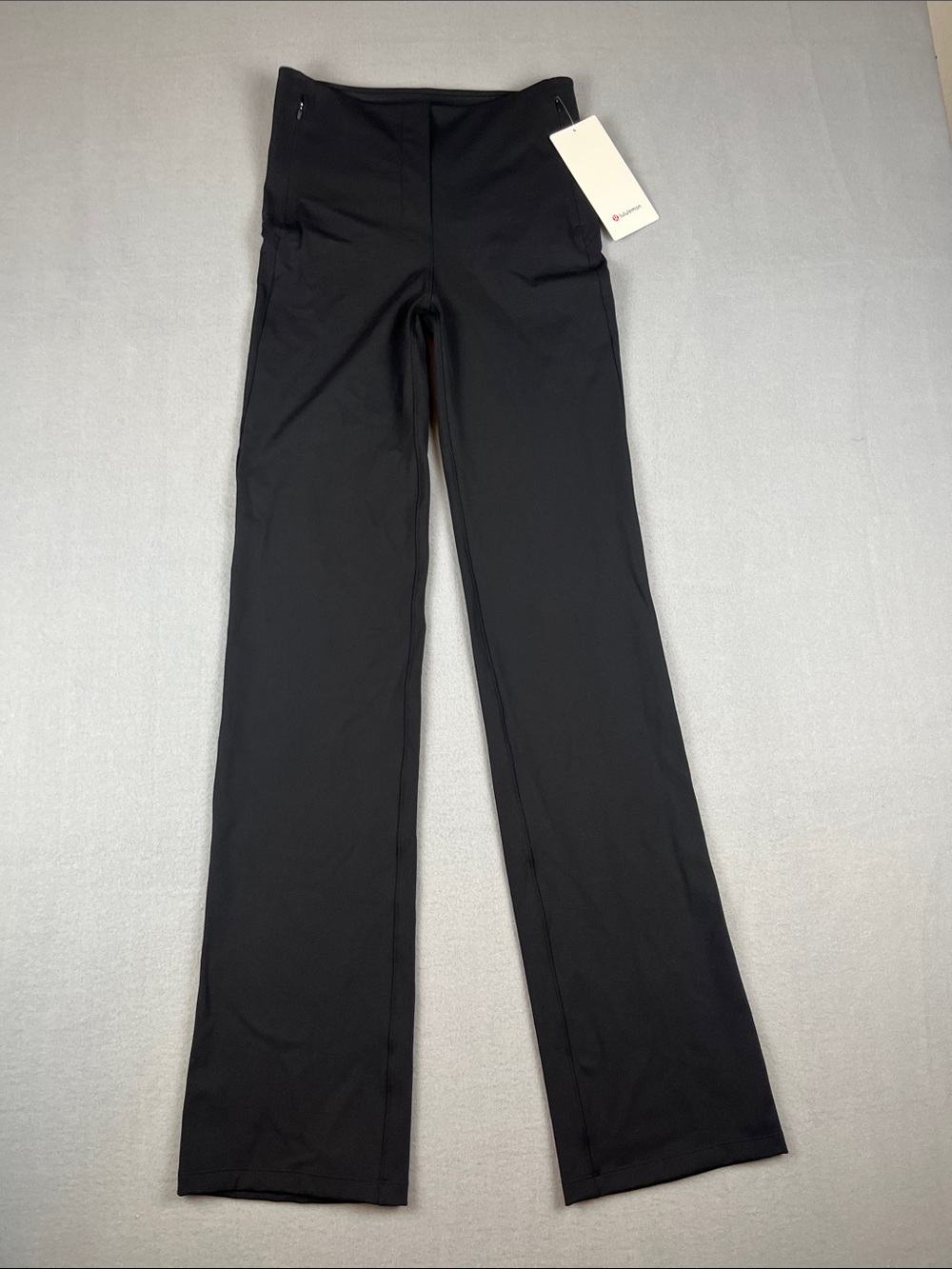 Lululemon Smoothie Fit Pull on High Rise Pant NWT
Size: 6